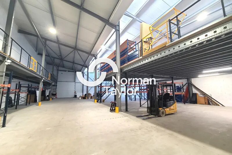 Flex in Béziers for lease Building Photo- Image 1 of 9