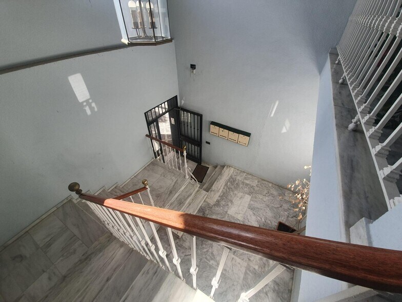 Office in SEVILLA for lease - Building Photo - Image 3 of 13