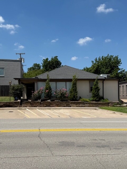 1715 N Broadway Ave, Oklahoma City, OK for lease Building Photo- Image 1 of 9