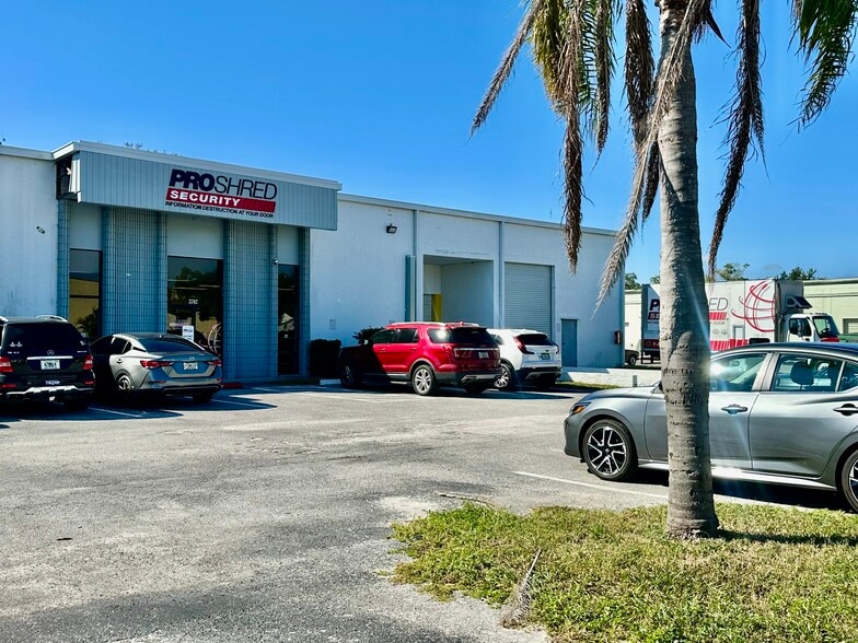 3702 N 131st Ave, Clearwater, FL for lease - Building Photo - Image 1 of 12