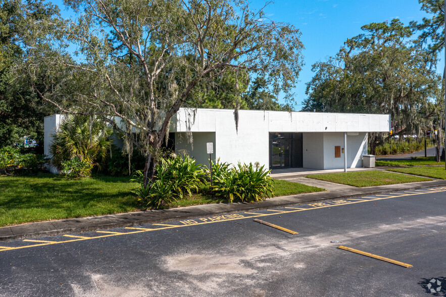 110 W Bloomingdale Ave, Brandon, FL for sale - Primary Photo - Image 1 of 1