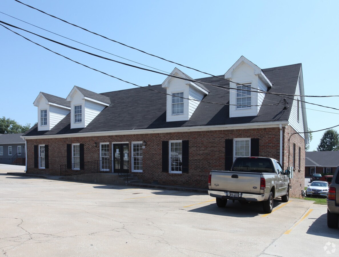 28 Lee St, Winder, GA 30680 Office for Lease