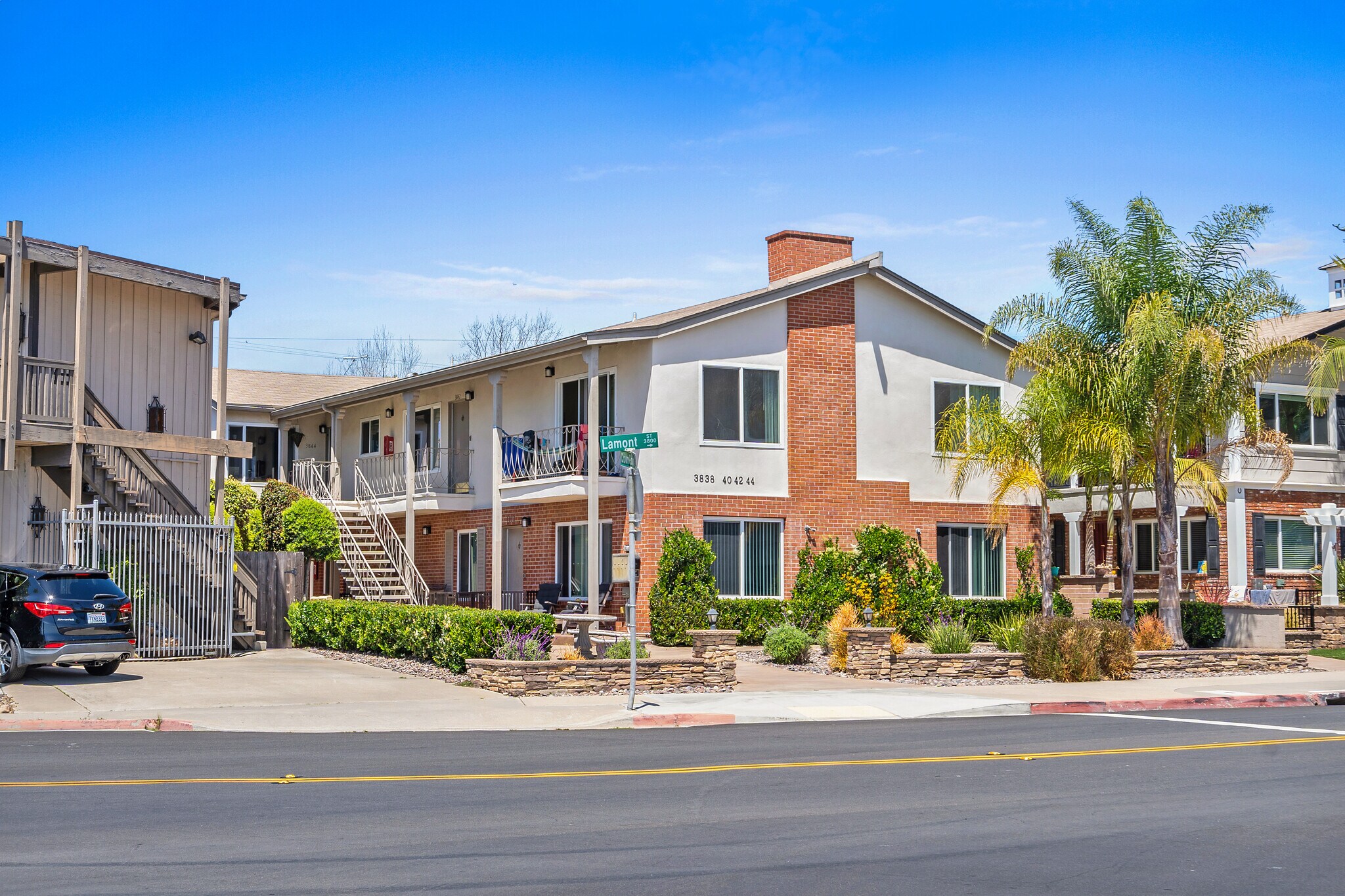 3838 Lamont St, San Diego, CA 92109 Bayview Apartments