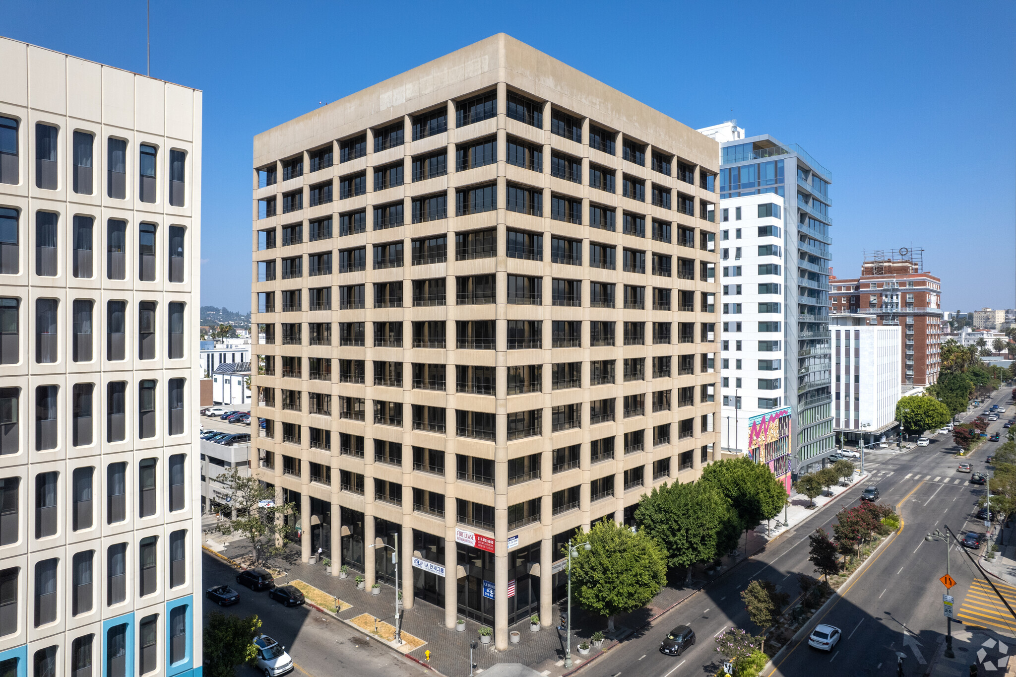 3055 Wilshire Blvd, Los Angeles, CA for lease Building Photo- Image 1 of 6