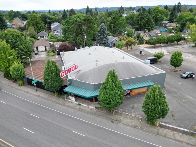 5341 SE McLoughlin Blvd, Portland, OR for lease - Primary Photo - Image 1 of 4