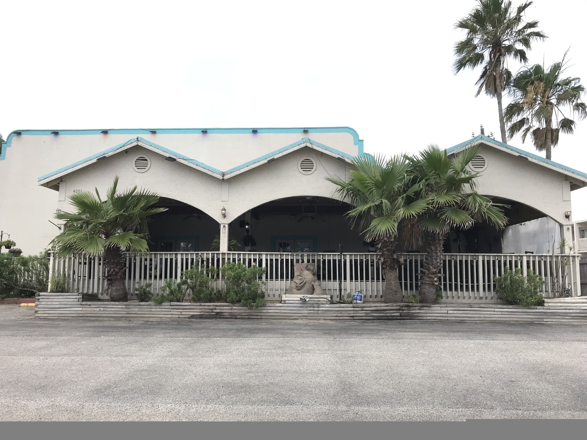 4001 Padre Blvd, South Padre Island, TX for lease Building Photo- Image 1 of 16