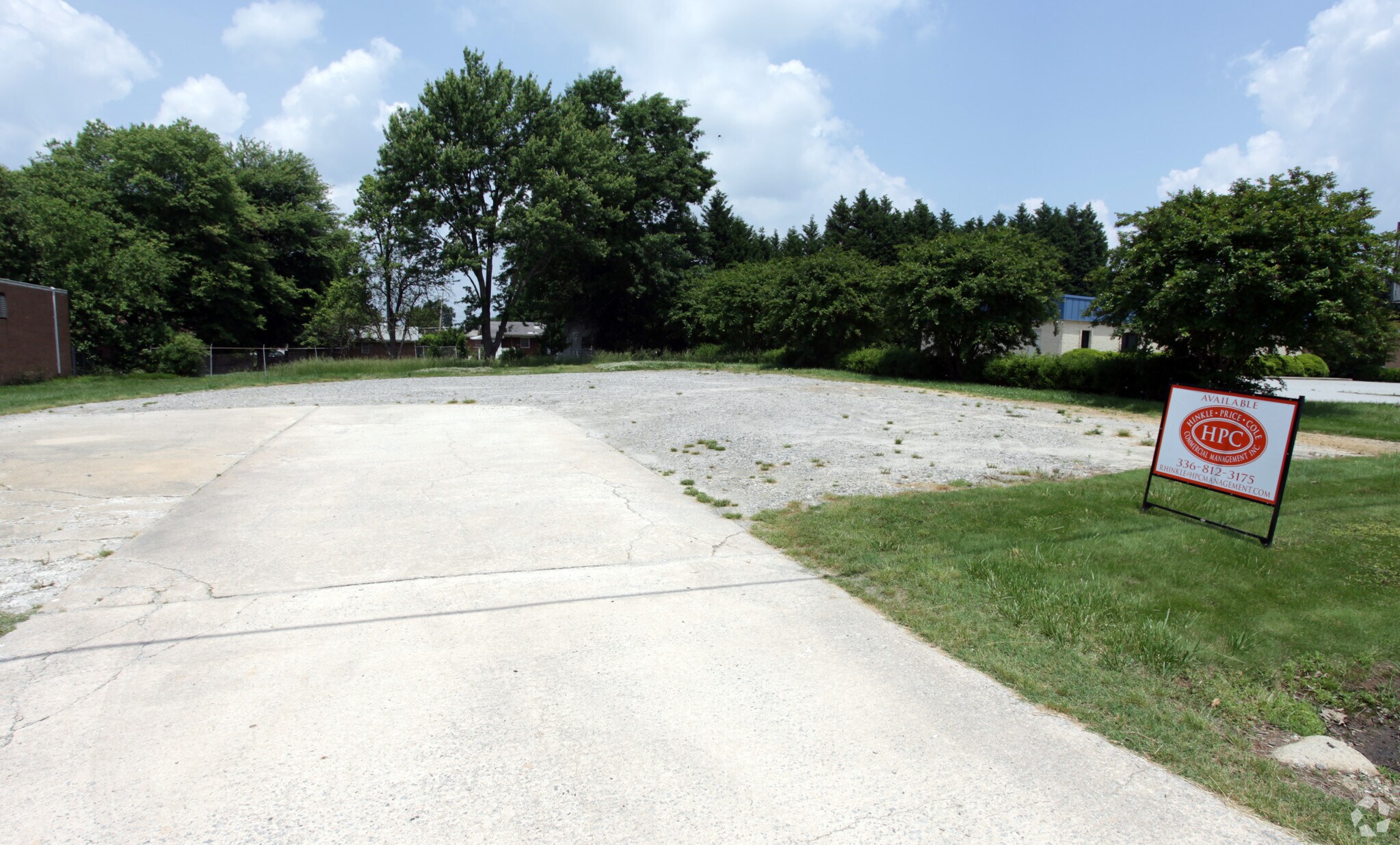 126 Scott Ave, High Point, NC for sale Primary Photo- Image 1 of 1