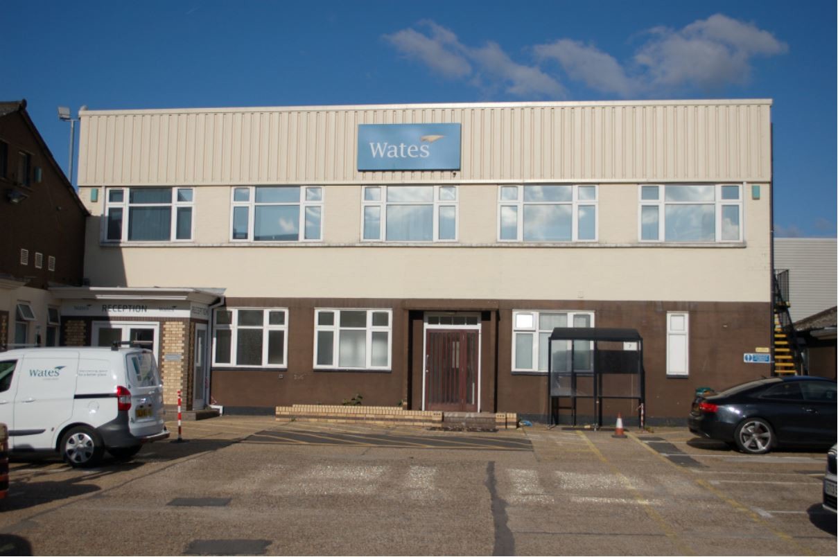 23 Crown Rd, Enfield for sale Primary Photo- Image 1 of 1