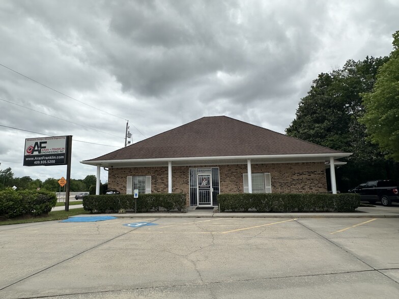 7620 Eastex Fwy, Beaumont, TX for lease - Building Photo - Image 3 of 5