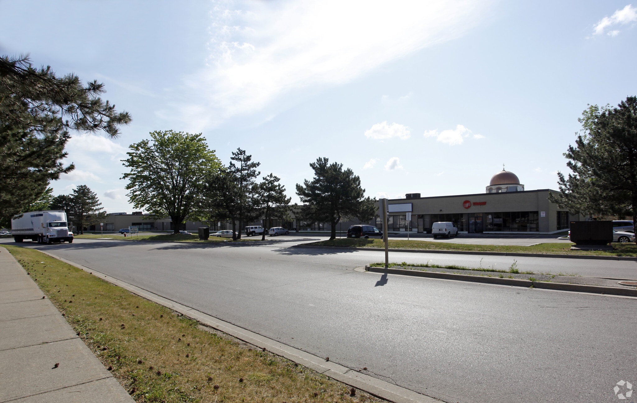 1600 Aimco Blvd, Mississauga, ON for sale Primary Photo- Image 1 of 1