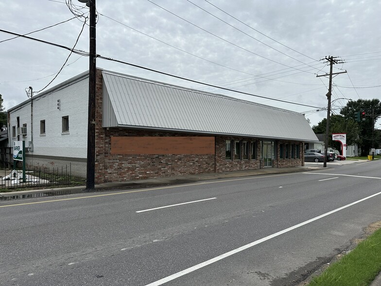 23525 Eden St, Plaquemine, LA for sale - Primary Photo - Image 1 of 99