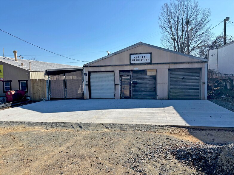 3819 Louisiana Ave, Charlotte, NC for sale - Building Photo - Image 3 of 10