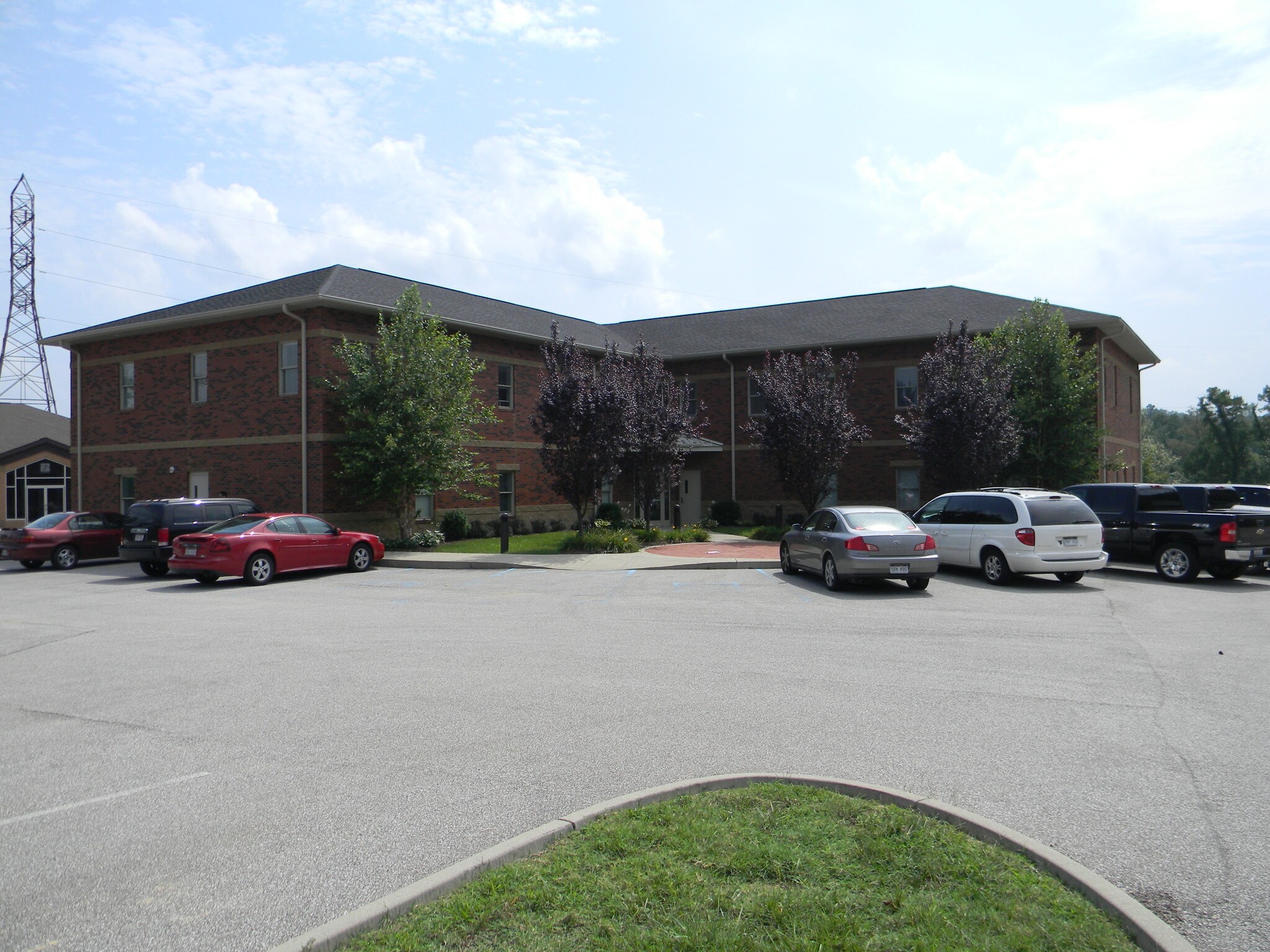 400 Tracy Way, Charleston, WV for sale Primary Photo- Image 1 of 1