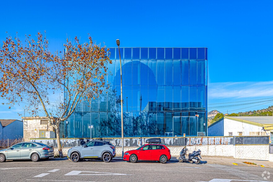 Carrer Joan de la Cierva, 19, Sant Just Desvern, Barcelona for sale - Building Photo - Image 1 of 22