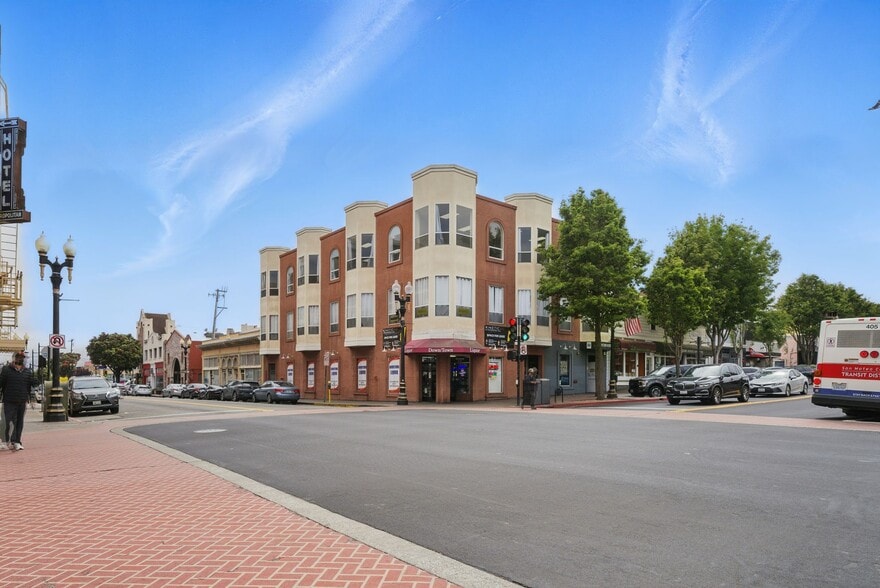 301 Grand Ave, South San Francisco, CA for lease - Building Photo - Image 3 of 66