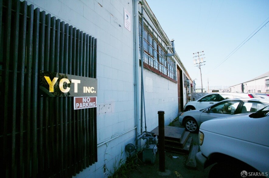 611 85th Ave, Oakland, CA for sale - Building Photo - Image 3 of 28