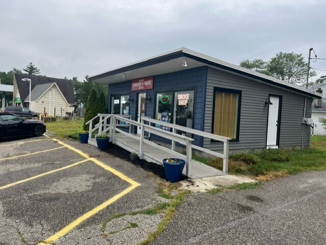 252 Calef Hwy, Epping, NH for sale Primary Photo- Image 1 of 1