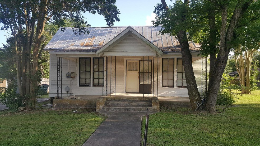 601 W Center St, Kyle, TX for sale - Building Photo - Image 1 of 1