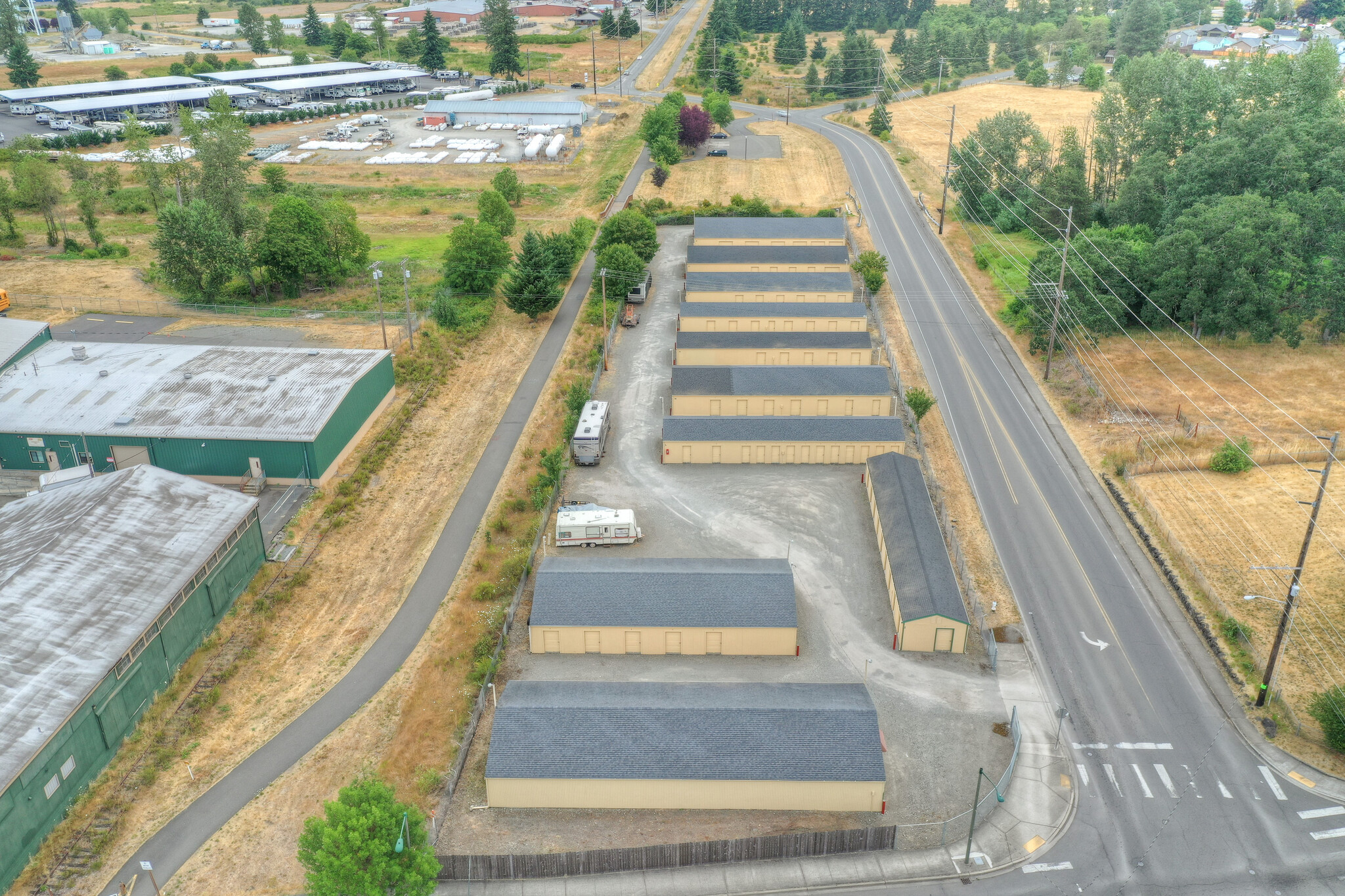 301 1st St N, Yelm, Wa 98597 - L & W Safe Storage 