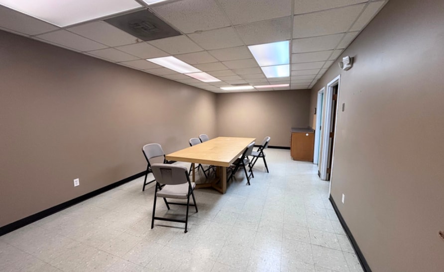 200 N Bassett St, Clayton, DE for lease - Interior Photo - Image 2 of 8