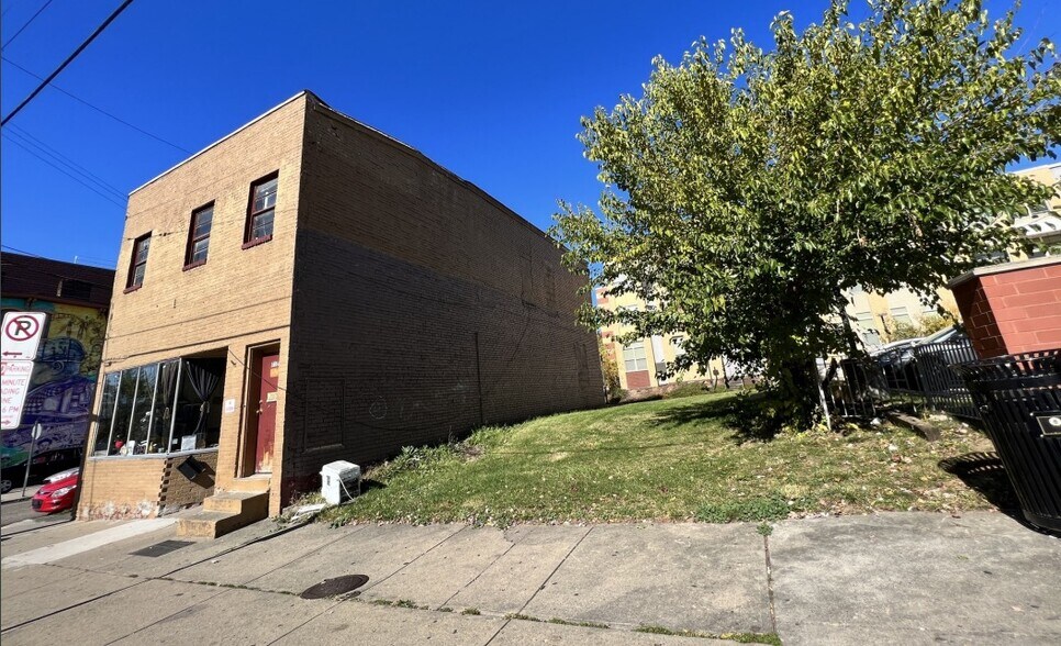2101 Centre Ave, Pittsburgh, PA for sale - Building Photo - Image 1 of 1