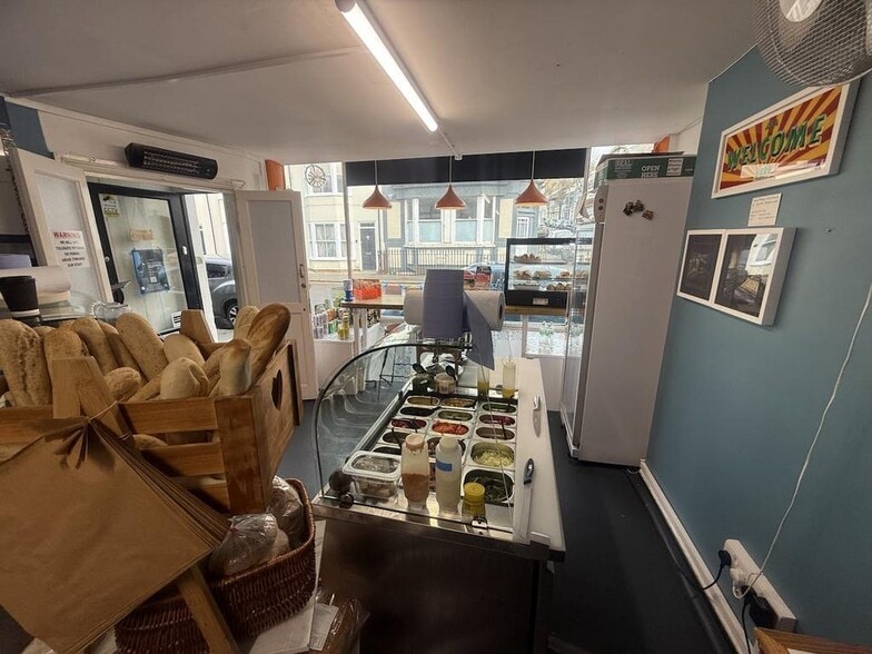 65 St George's Rd, Brighton for lease - Building Photo - Image 3 of 9