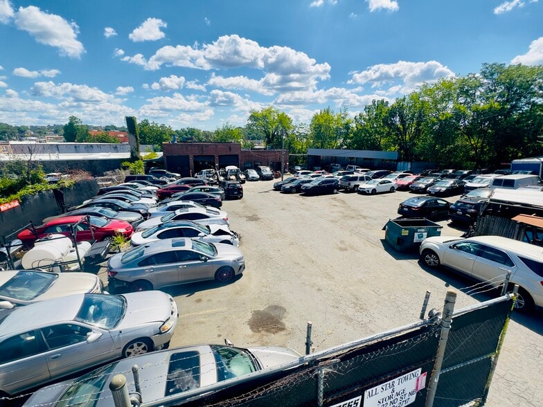 2405 22nd St NE, Washington, DC for sale - Building Photo - Image 2 of 21