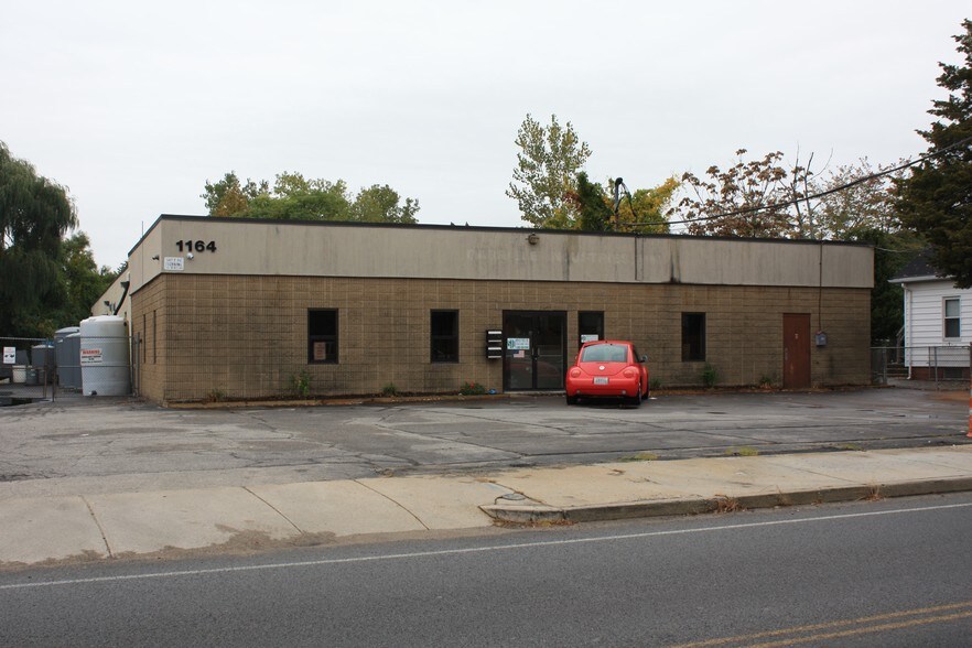 1164 Douglas Ave, North Providence, RI 02904