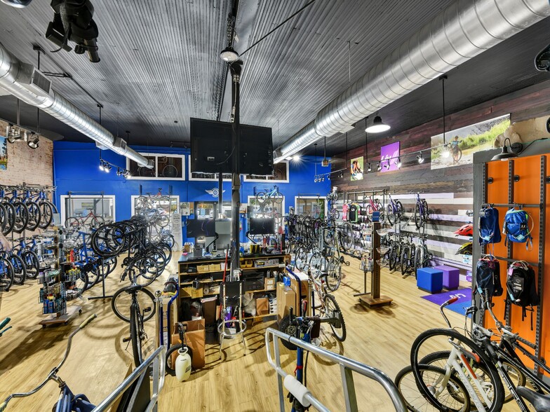 118 S Main St, Weatherford, TX for sale - Interior Photo - Image 3 of 17