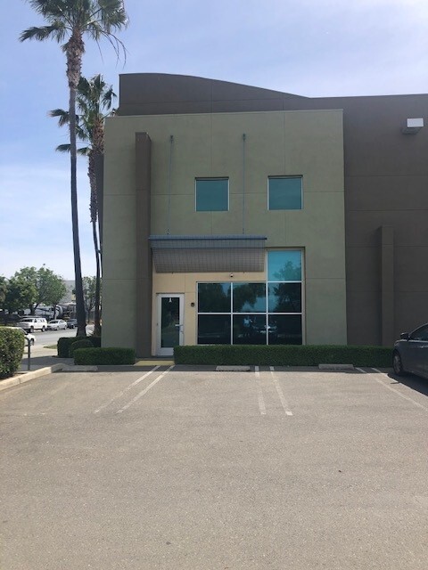 2155 Elkins Way, Brentwood, CA for lease Building Photo- Image 1 of 2