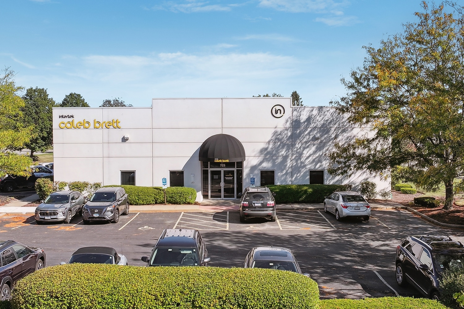 725 Oakridge Dr, Romeoville, IL for sale Building Photo- Image 1 of 11