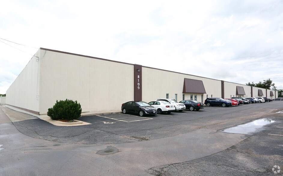 8101-8109 Burden Rd, Machesney Park, IL for sale - Primary Photo - Image 1 of 1