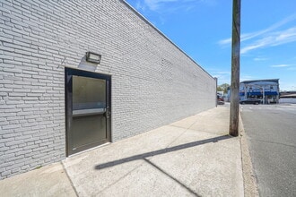 2816 Long Beach Rd, Oceanside, NY for lease Building Photo- Image 2 of 11