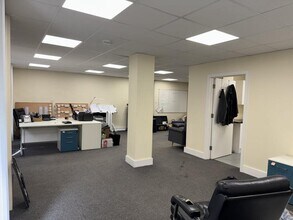 56 London Rd, Hemel Hempstead for lease Interior Photo- Image 1 of 5