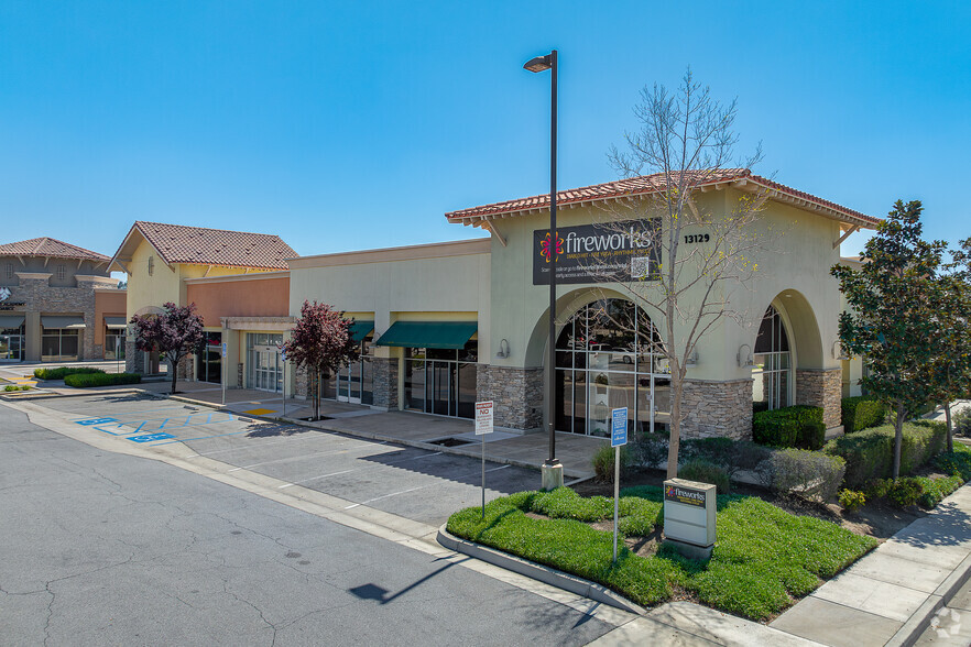 13129 Rosedale Hwy, Bakersfield, CA for lease - Primary Photo - Image 1 of 5