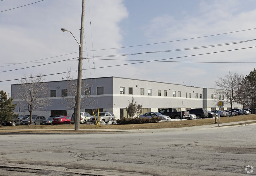 11 Steinway Blvd, Toronto, ON for sale - Primary Photo - Image 1 of 1