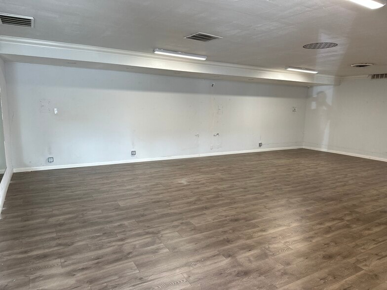 2428 Newport Blvd, Costa Mesa, CA for sale - Building Photo - Image 2 of 10