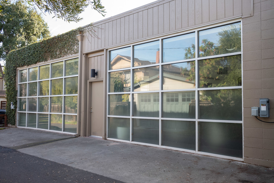 1027 Alma St, Palo Alto, CA for lease - Building Photo - Image 3 of 6