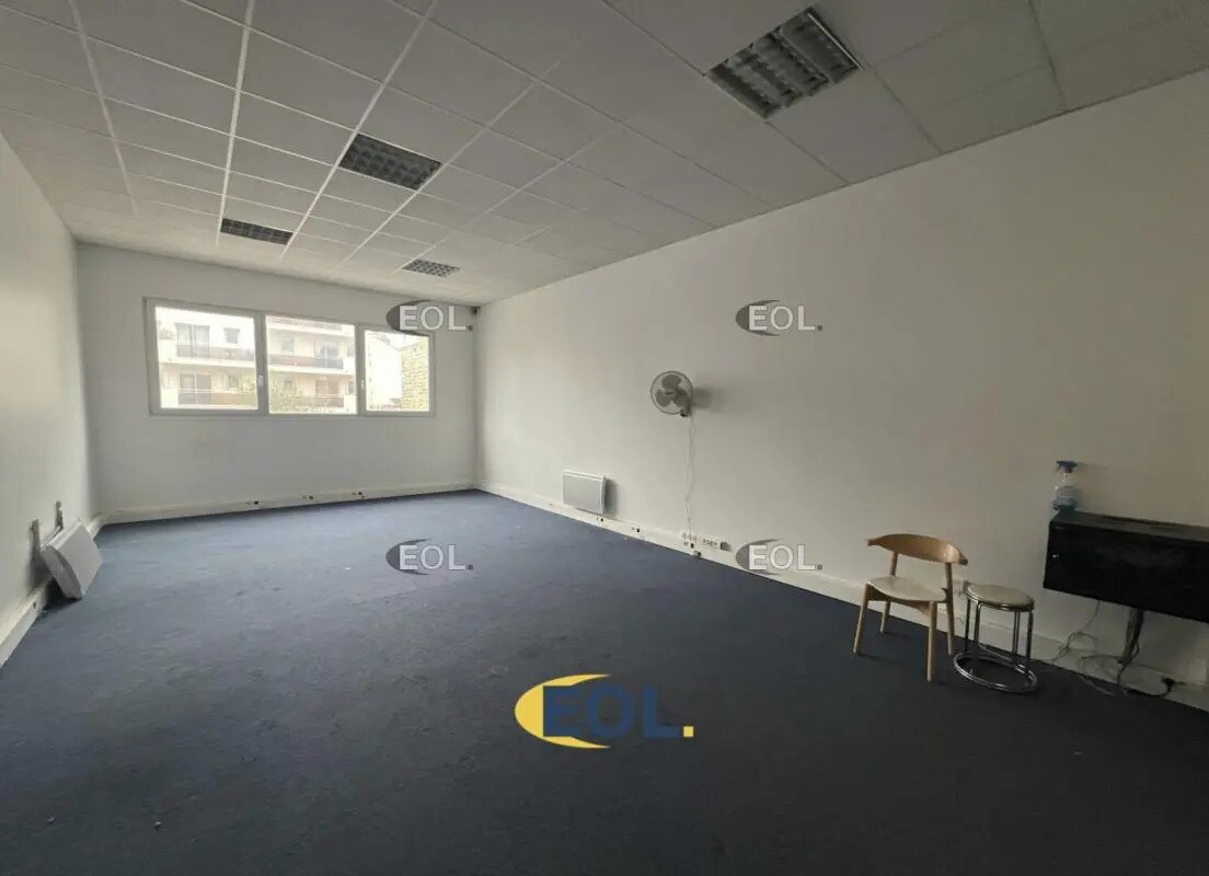 in Vincennes for sale Building Photo- Image 1 of 1