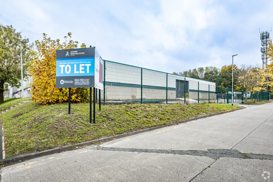 97-100 Chadwick Rd, Runcorn for lease - Building Photo - Image 3 of 11