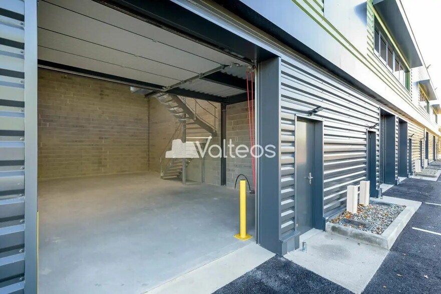 Flex in Muret for sale - Interior Photo - Image 2 of 11