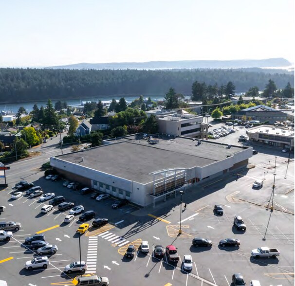 1501 Estevan Rd, Nanaimo, BC for lease - Primary Photo - Image 1 of 1