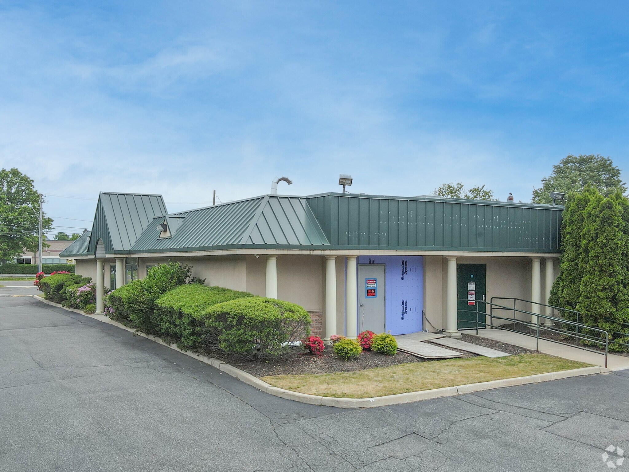 500 Commack Rd Commack Ny - bxbmv8y