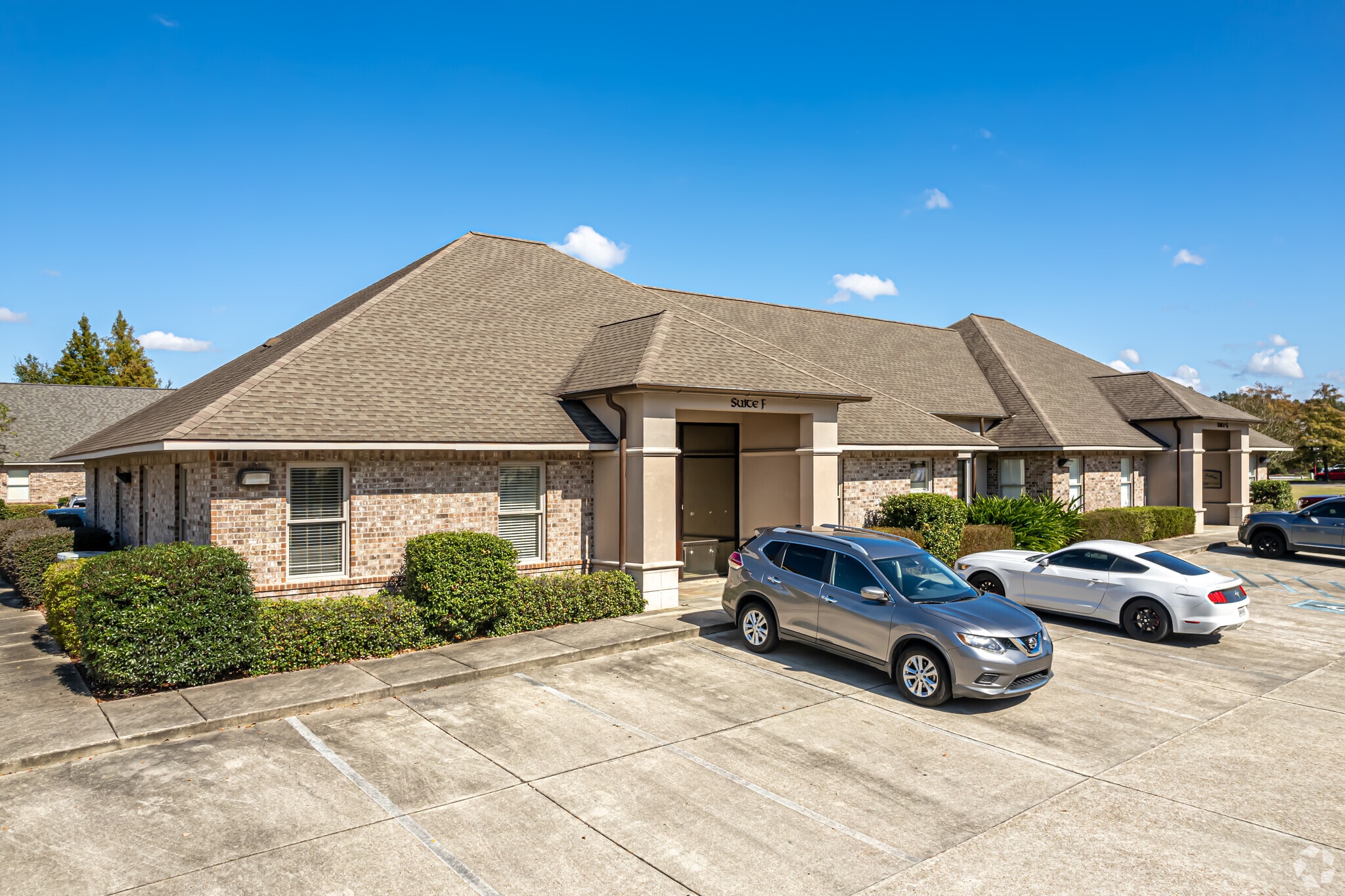3888 S Sherwood Forest Blvd, Baton Rouge, LA for lease Primary Photo- Image 1 of 3