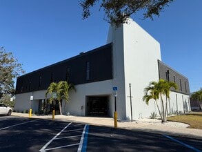 2170 Rainbow Dr, Clearwater, FL for lease Building Photo- Image 1 of 3