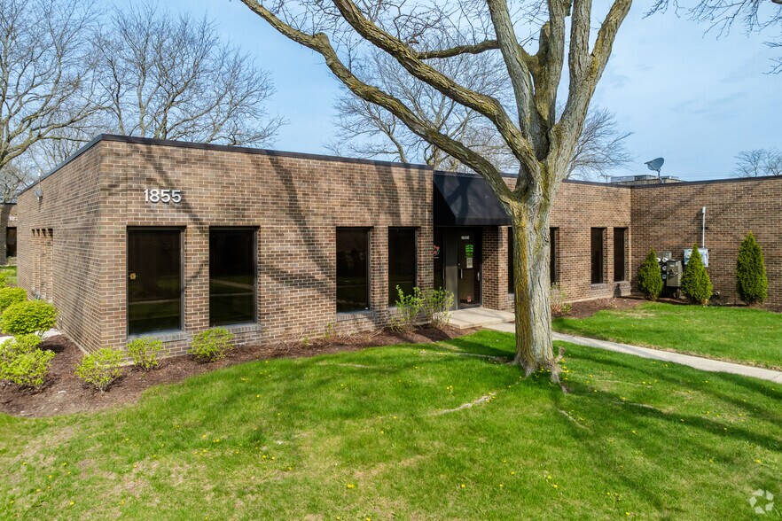 1855 Rohlwing Rd, Rolling Meadows, IL for sale - Primary Photo - Image 1 of 1