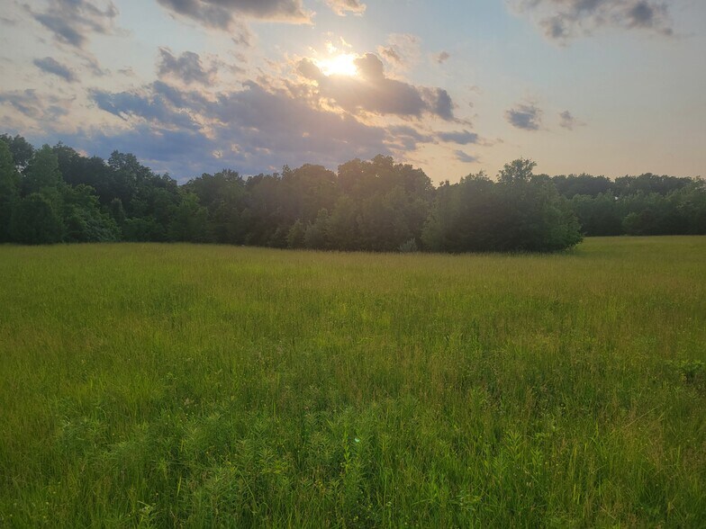229 Red Oaks dr, Troy, MO for sale - Primary Photo - Image 1 of 1