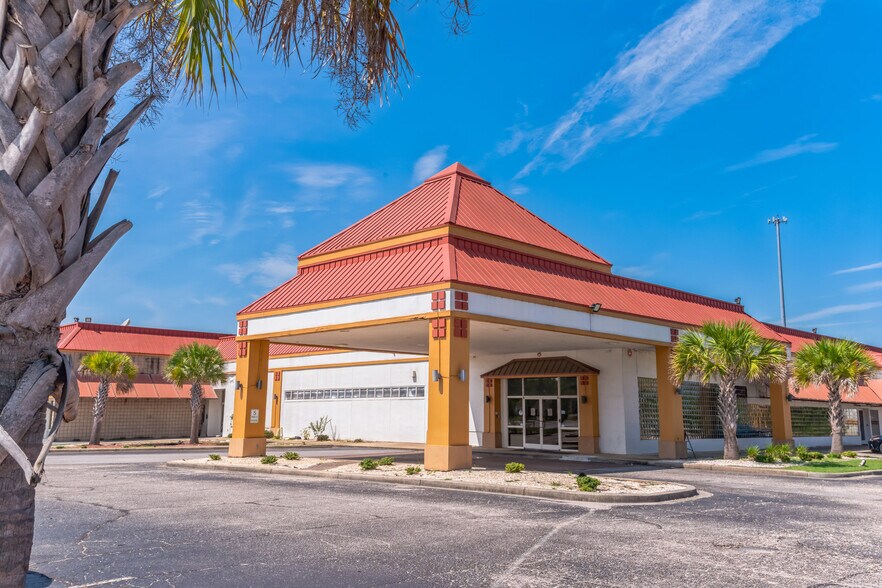 2390 Broad St, Sumter, SC for sale - Building Photo - Image 1 of 1