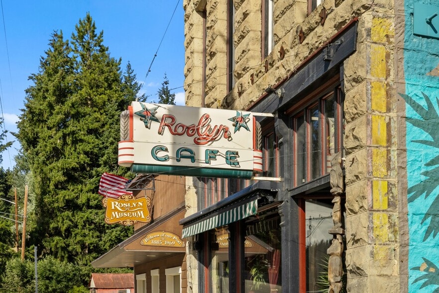 201 W Pennsylvania Ave, Roslyn, WA for sale - Building Photo - Image 3 of 7