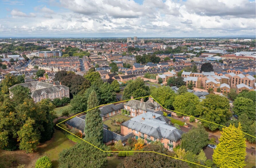 105 Heslington Rd, York for sale - Primary Photo - Image 1 of 1